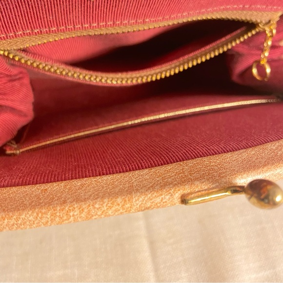 Vintage Needlepoint Handbag Purse
Handmade Floral pattern cross-stitch MCM bag - Picture 11 of 16